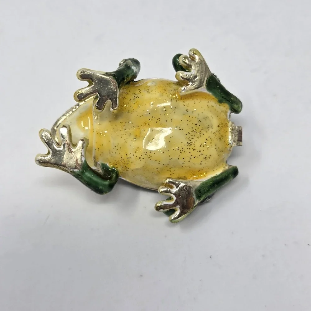 Small Green Frog Hinged Metal Enameled Crystal Whimsical Trinket Box Magnetic‎